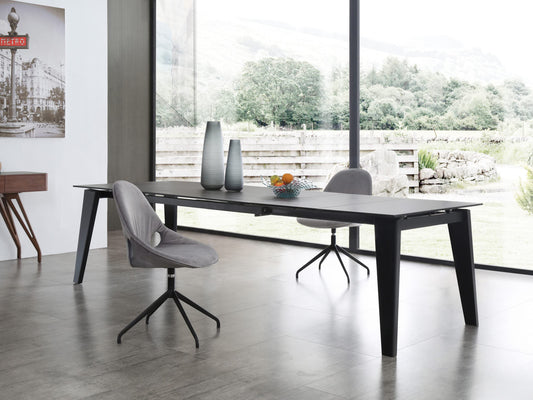 Theo Extendable Dining Table